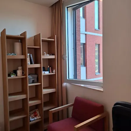 On Vaartstraat For Ku Students *